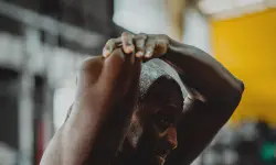 Featured image of post Shoulder Stretches for Runners: Maintaining Upper Body Flexibility